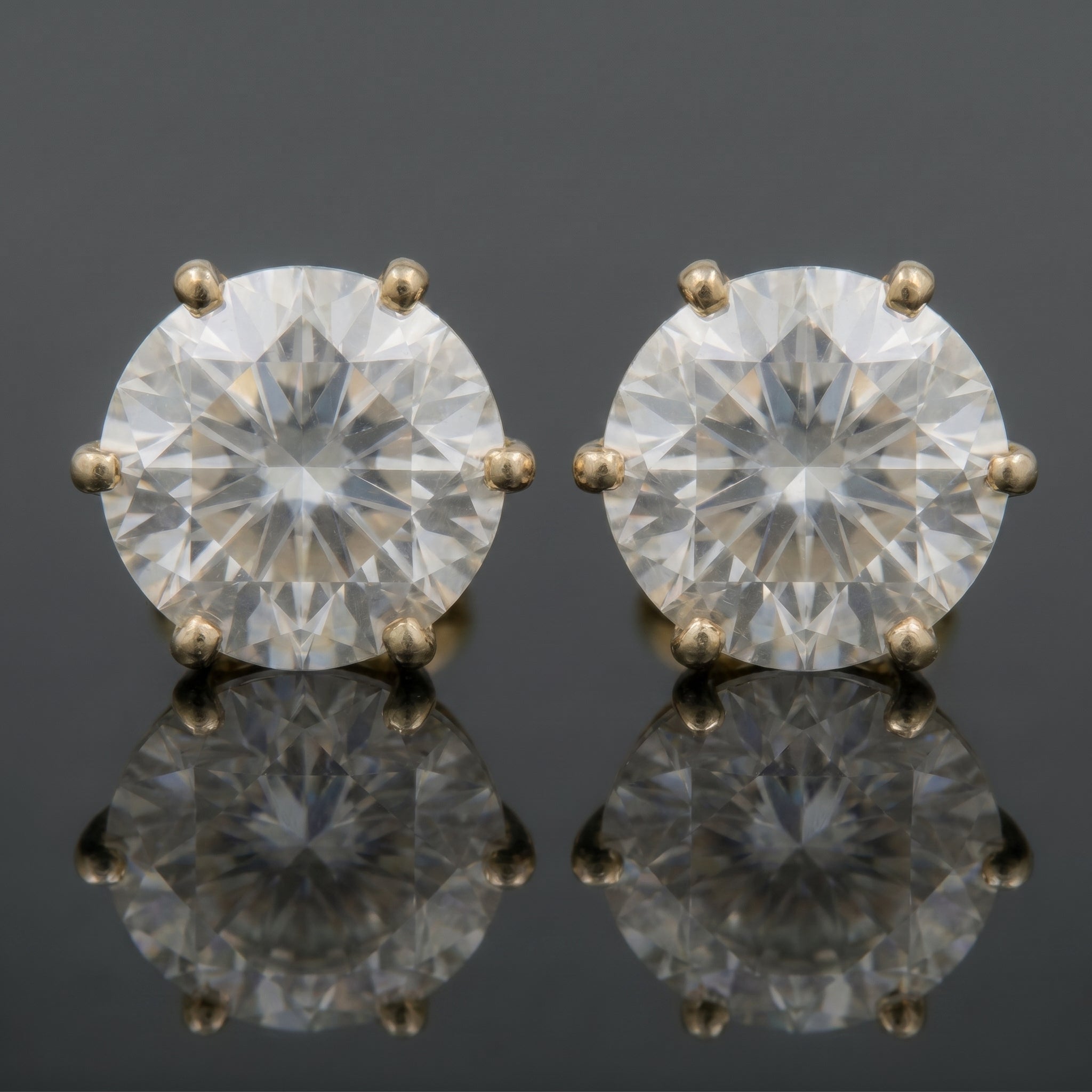 4 karaat moissanite (lab diamant) oorbellen | 925 sterling Zilver, 18k goud­verguld