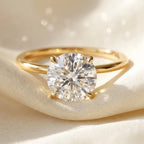Moissanite ring massief 14k goud lifestyle