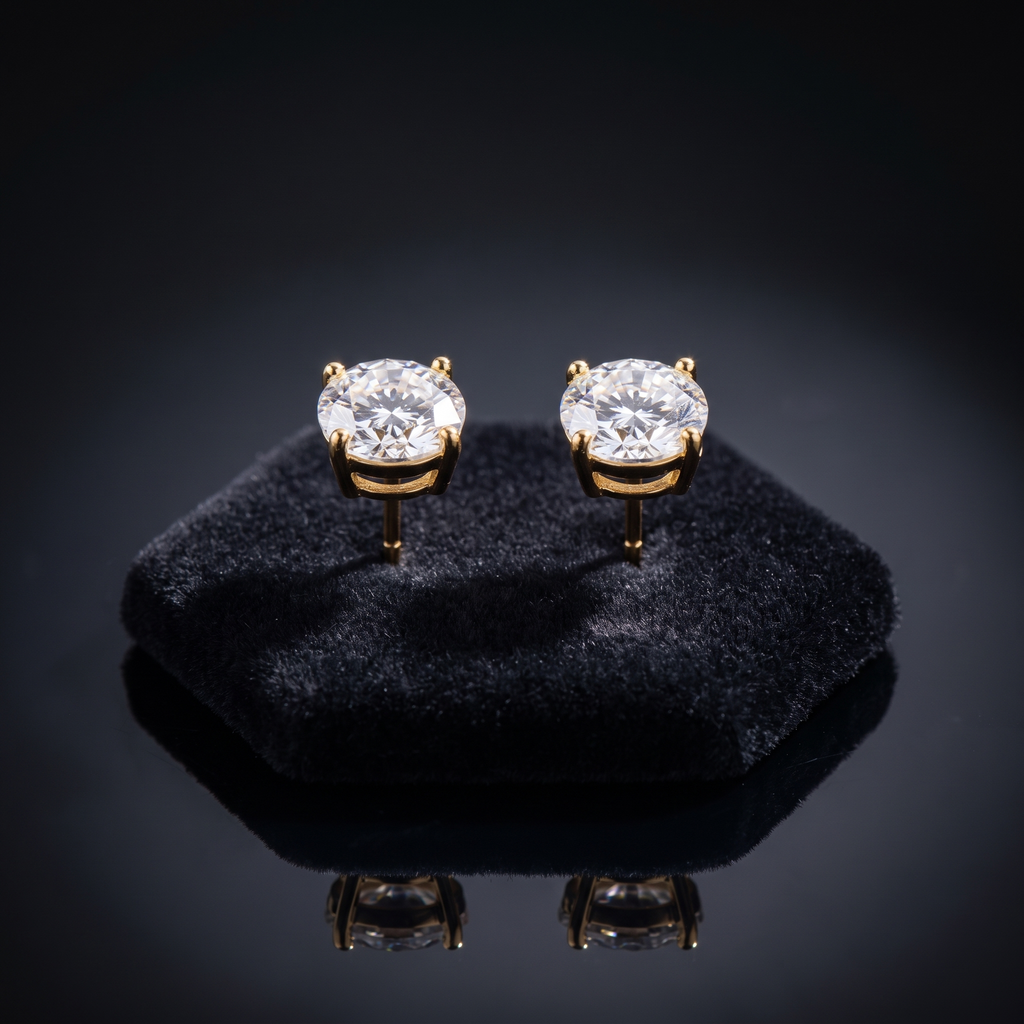 Zilveren Moissanite Oorbellen 2 Karaat op fluwelen standaard